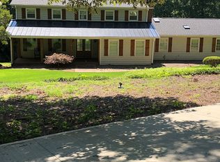 101 W Round Hill Rd, Greenville, SC 29617