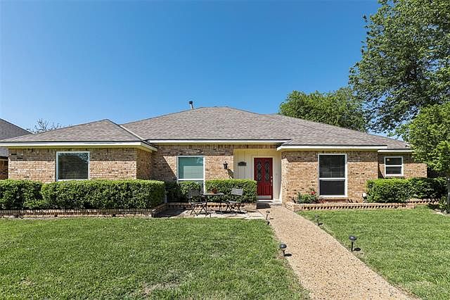 1st image of 2613 Glenhaven Dr
