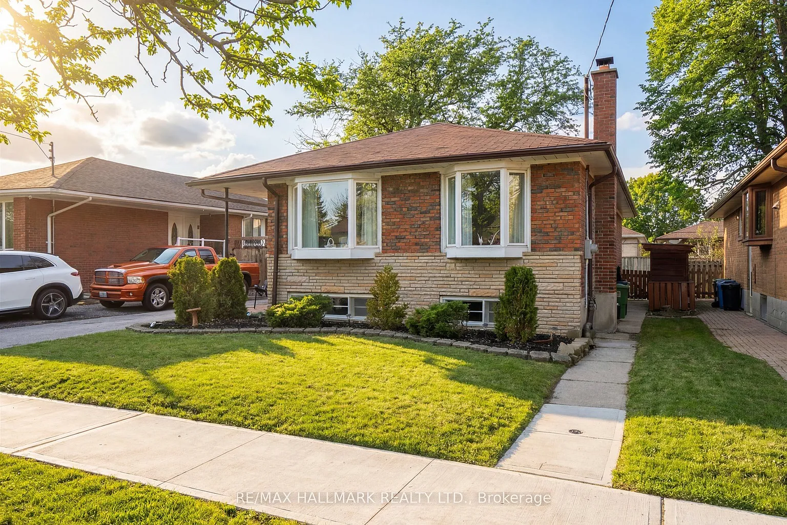 7 Grassington Cres photo 1