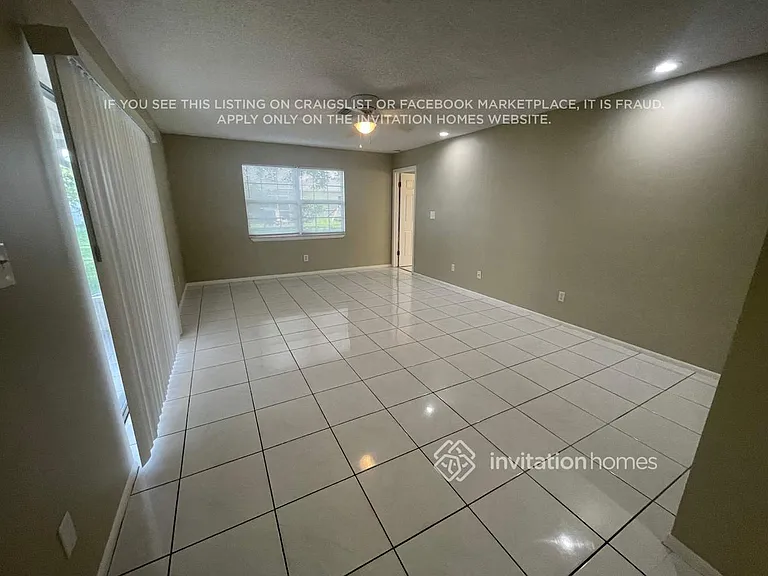 1806 SE 13th St — Photo 7