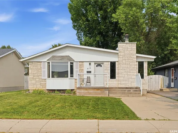 310 Douglas CRESCENT, Saskatoon, SK S7L 4T4