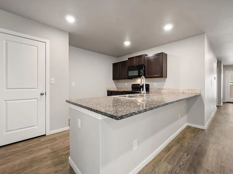 14409 Avenue X St — Photo 9