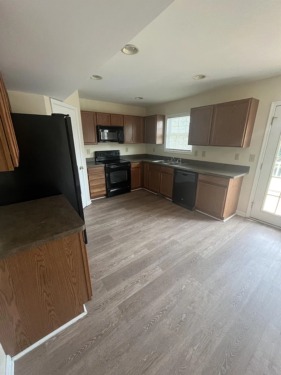 Building Photo - 118 Myatt Ct