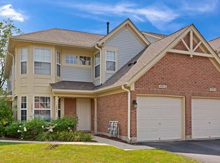 1703 Pearl Ct #B, Crystal Lake, IL 60014