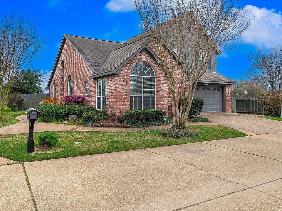 1st image of 552 Honeygold Dr