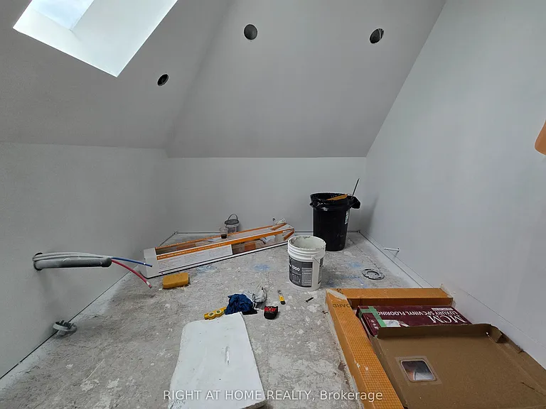 1103 Dufferin St #GARDEN — Photo 6