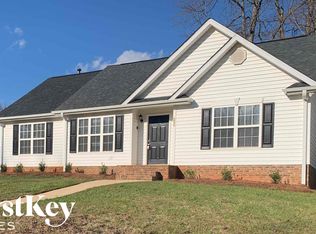 5911 Meadow Hill Dr, Charlotte, NC 28212