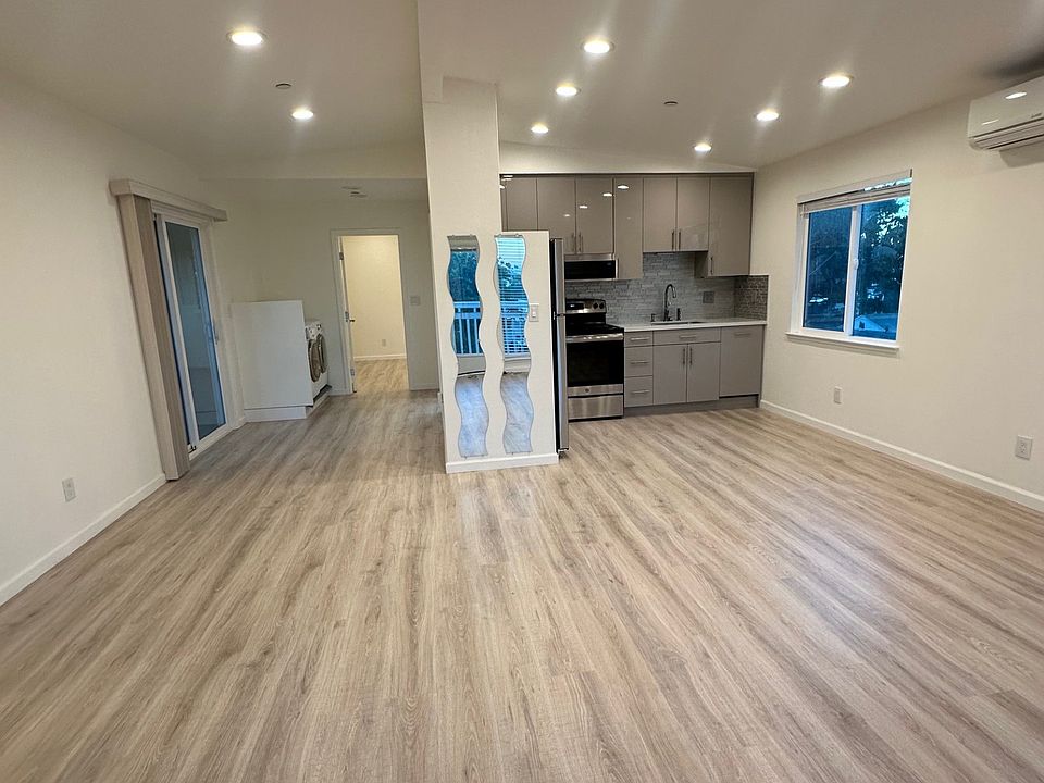 living room and kitchen view