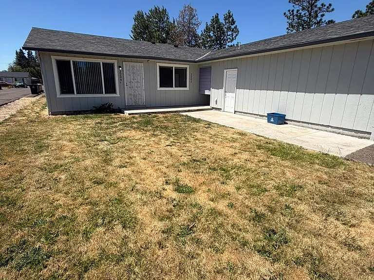 2202 Oak St SE — Photo 18
