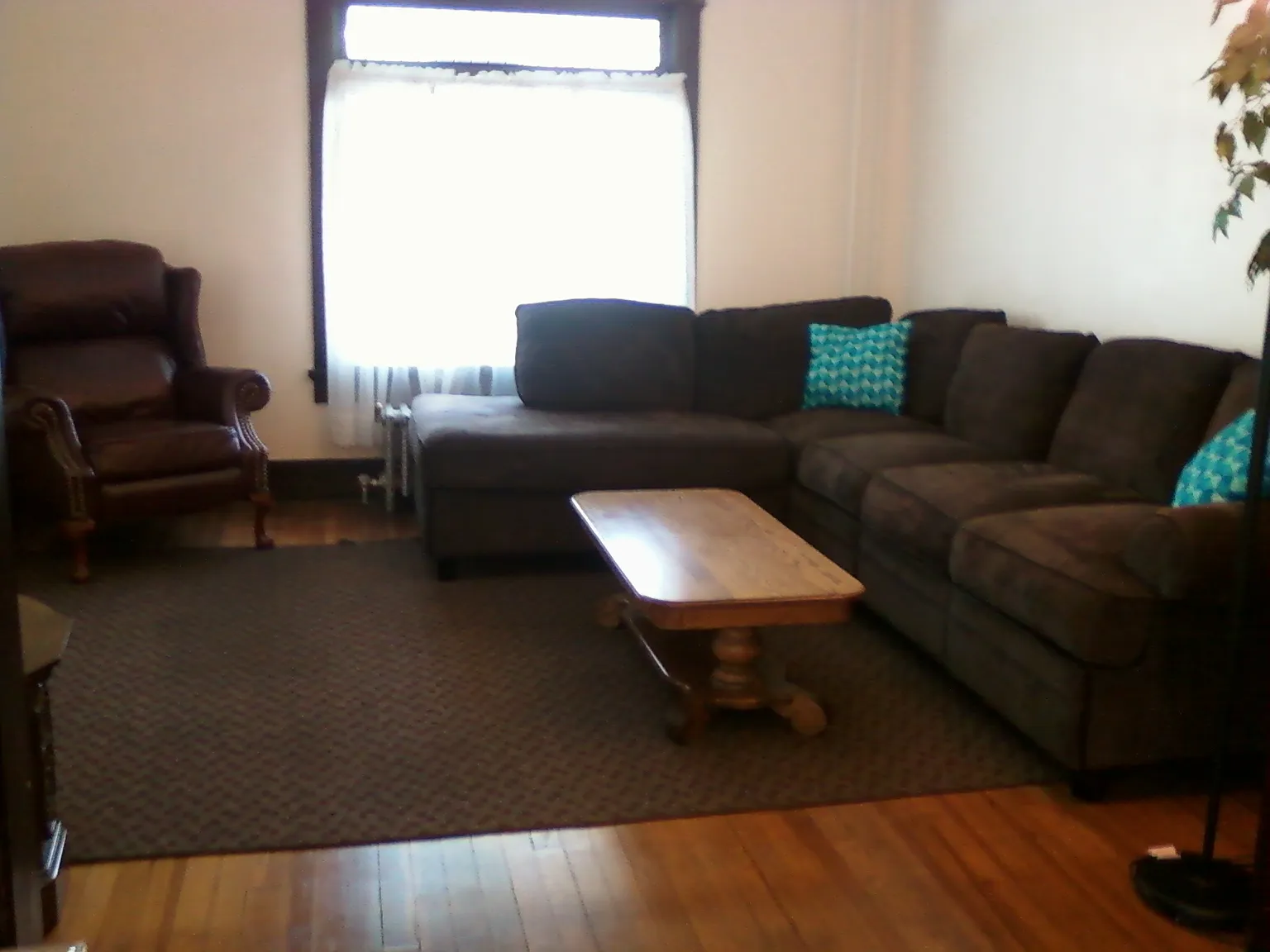 3 bed, 1800 sqft, $1,495 — Photo 2