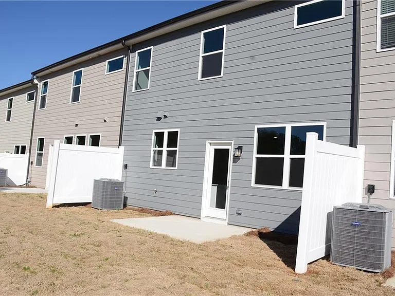 1121 Point Place Dr — Photo 33