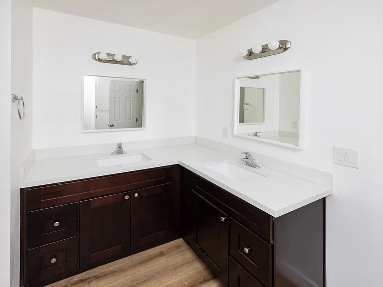 15925 S Myrtle Ave #15925 — Photo 4