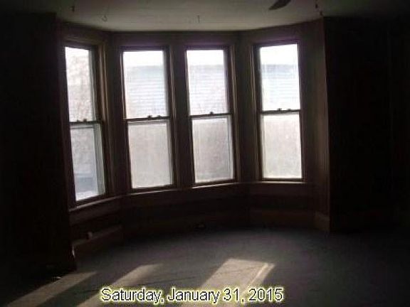 3rd image of 105 N Mill St