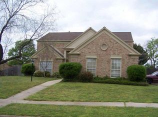 5310 Signal Peak Dr, Arlington, TX 76017