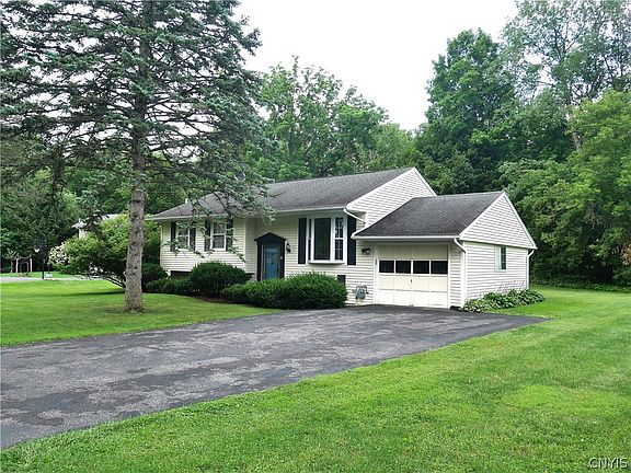 2nd image of 11 University Dr