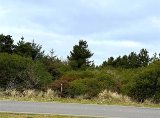 657 Ocean Shores Blvd SW, Ocean Shores, WA 98569