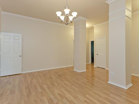 5th image of 2610 John St