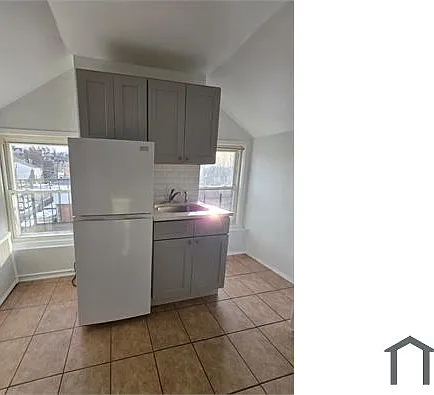 1 bed, $2,300 — Photo 2