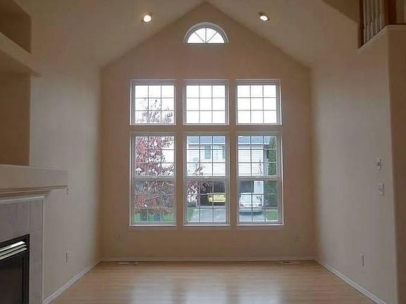 3rd image of 1226 202nd Street Ct E