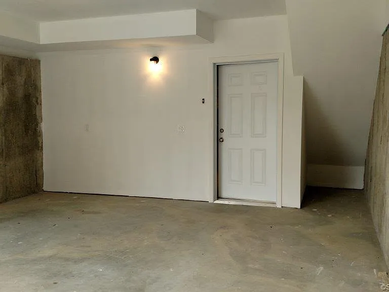 1 Hamilton St #3 — Photo 33