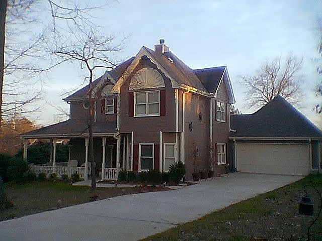 Beautiful Victorian with new paint, on close to one acre