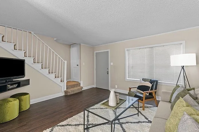 Townhomes at South Highlands — Photo 33