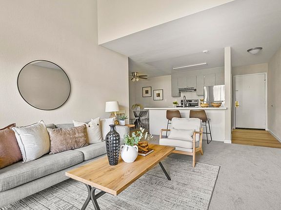 5th image of 466 Crescent St APT 307