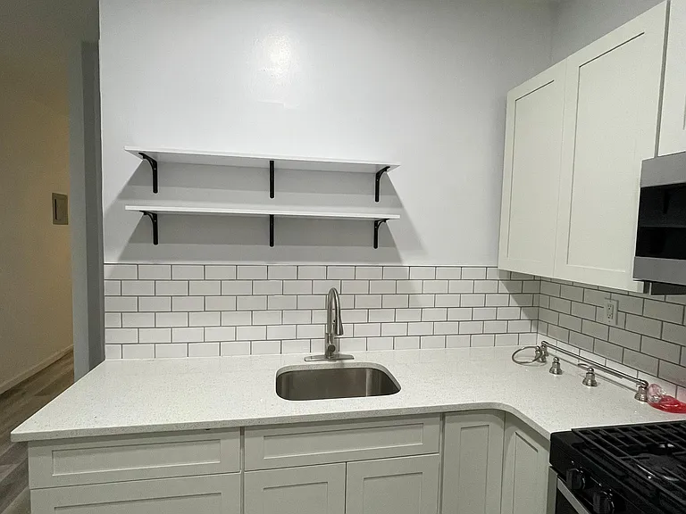 410 5th St #3 — Photo 4