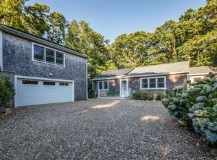 77 Colonial Dr, Tisbury, MA 02568
