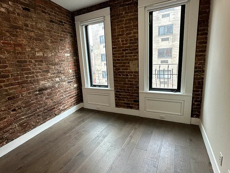 49 Prince St #25 — Photo 1