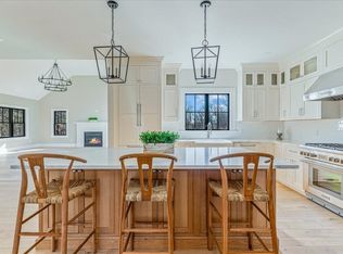 18 Hitching Post Ln, Norwell, MA 02061