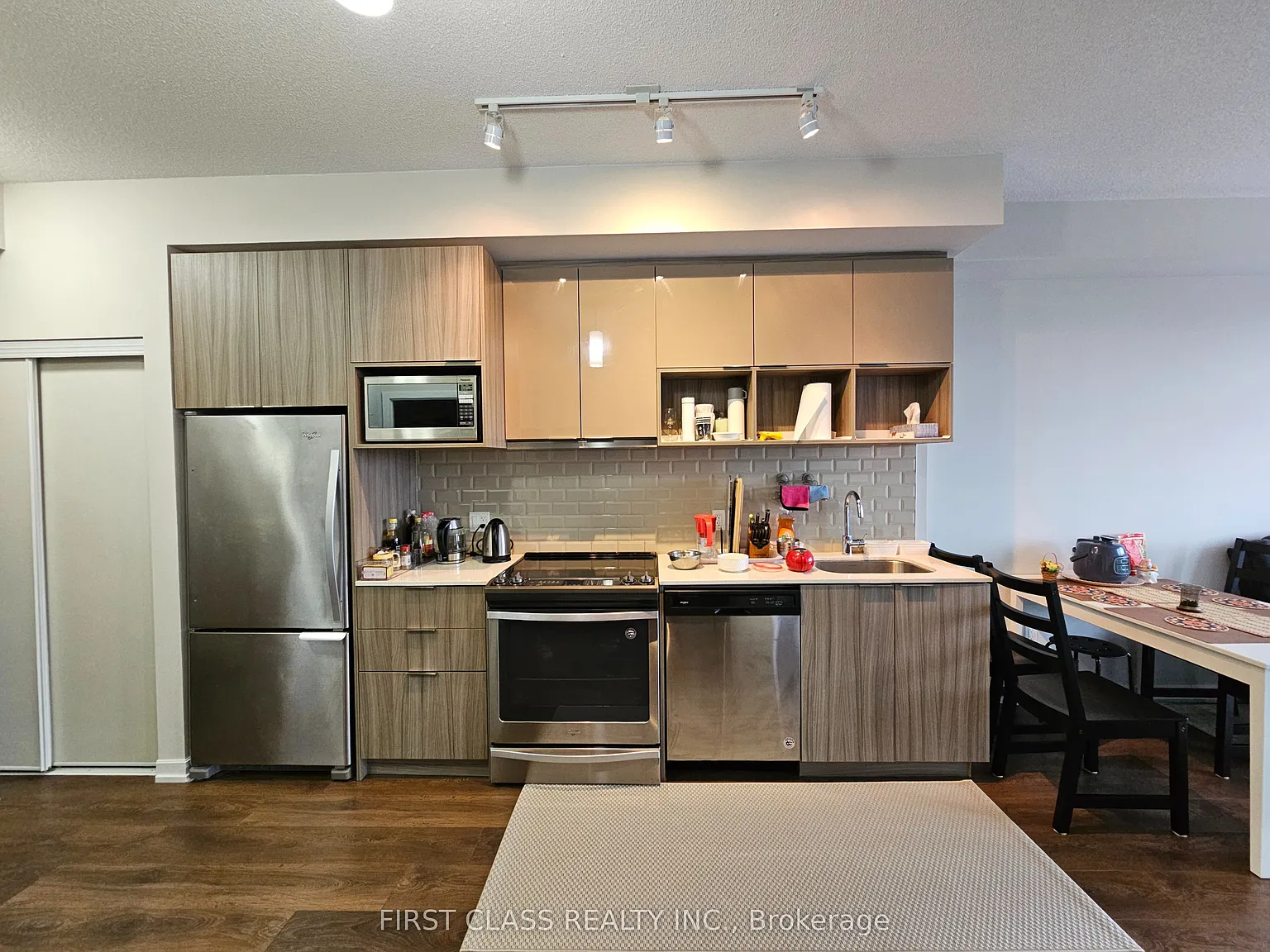 2 bed, $1,500 — Photo 2