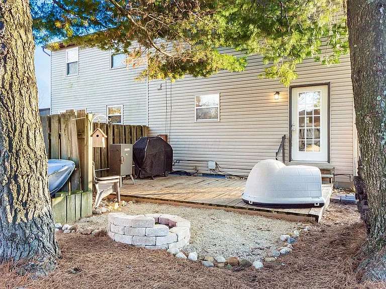 8651 Wilmette Ct — Photo 21