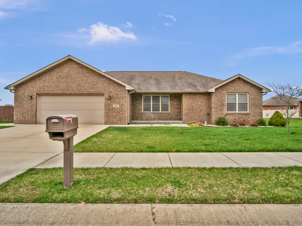 5961 Moonlight Ct, Seymour, IN 47274