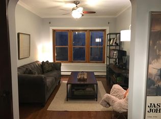 715 W Belden Ave #3F, Chicago, IL 60614