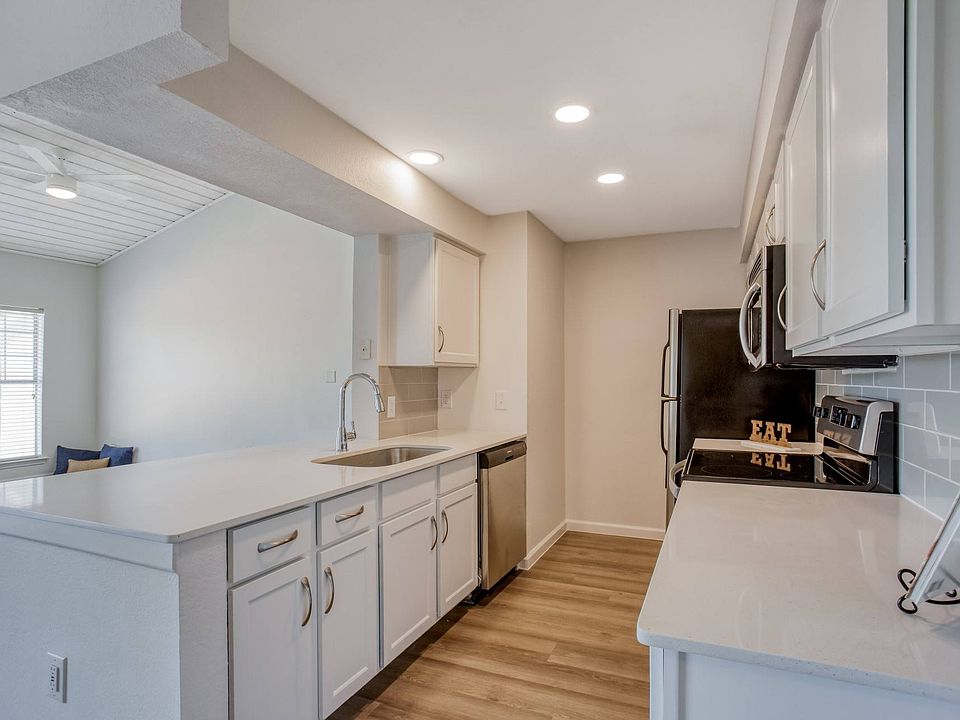 Newly renovated kitchens- featuring luxury quartz islands!