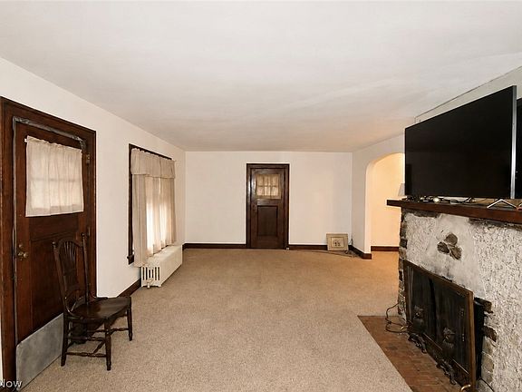 5th image of 9030 Lake Shore Blvd