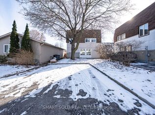 22 Hazelglen Ct, Brampton, ON L6S1N7