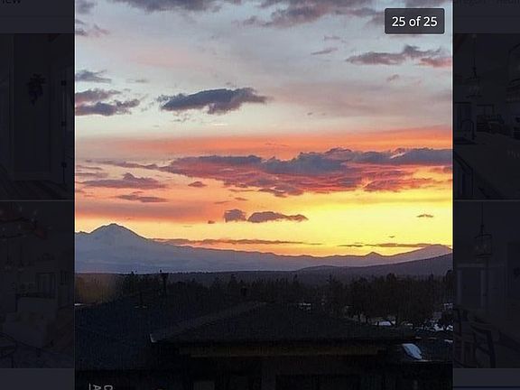 View from the house, this can be seen from the front rooms of the house and the back yard. Just a amazing view.