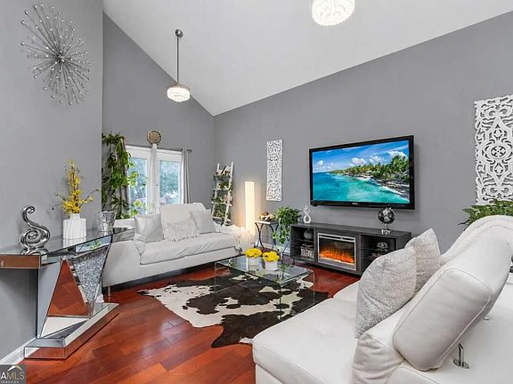 4th image of 5902 Brookside Dr SE