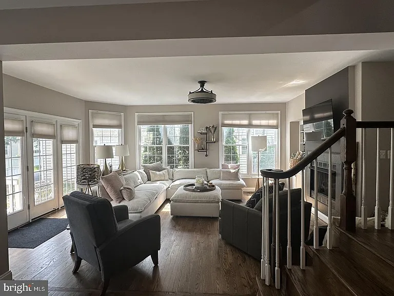 306 Pure Spring Cres — Photo 8