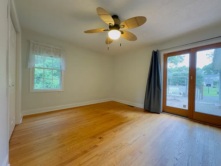 1158 Hartford Tpke #1 — Photo 16