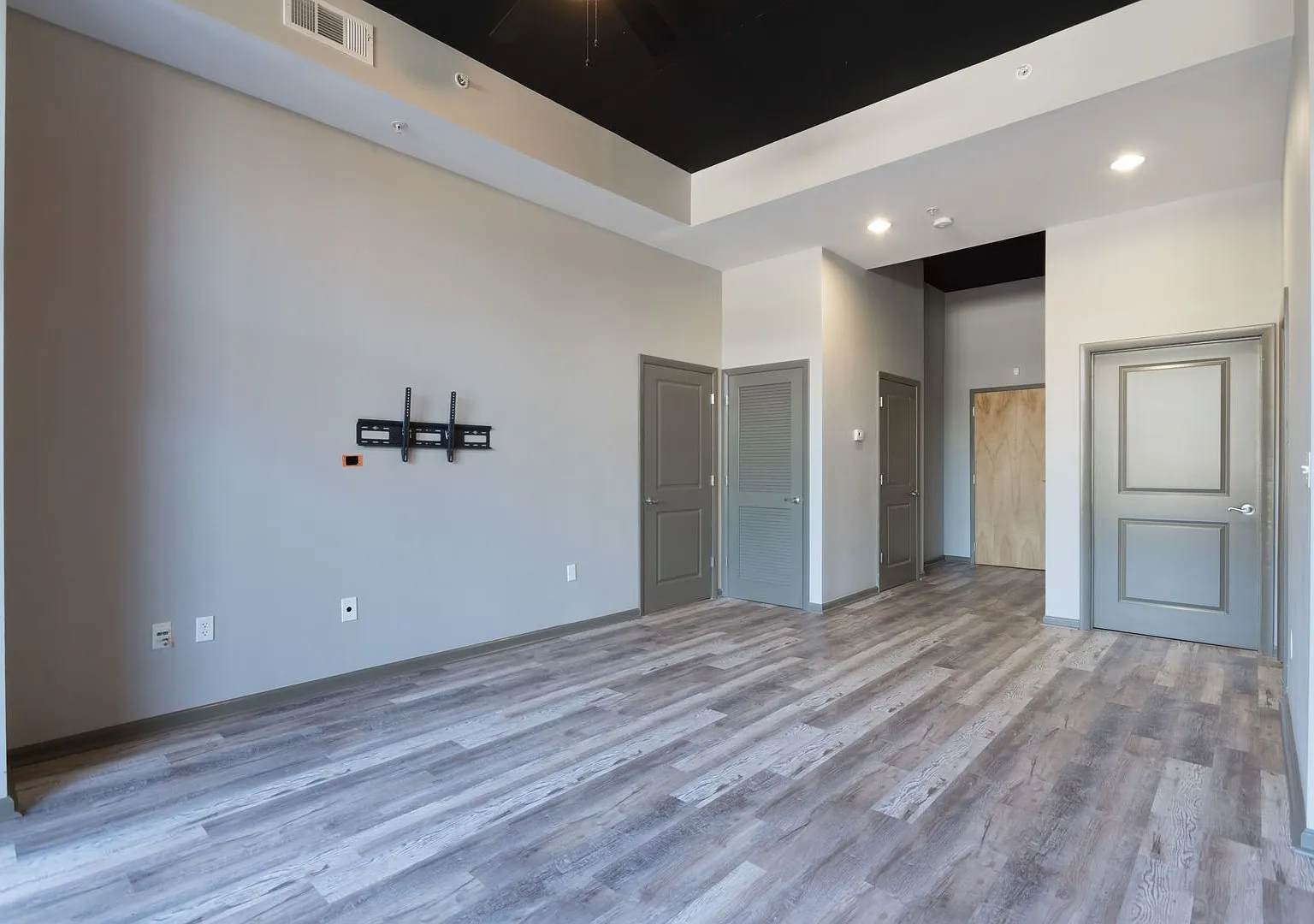 2BR/2BA modern Chamblee condo. — Photo 2