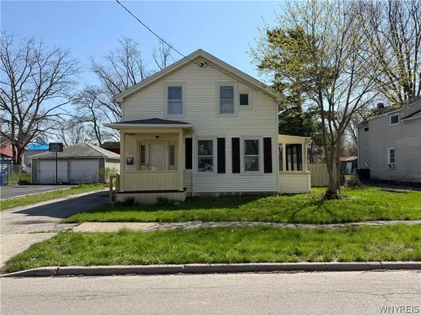 122 Erie St, Lockport, NY 14094