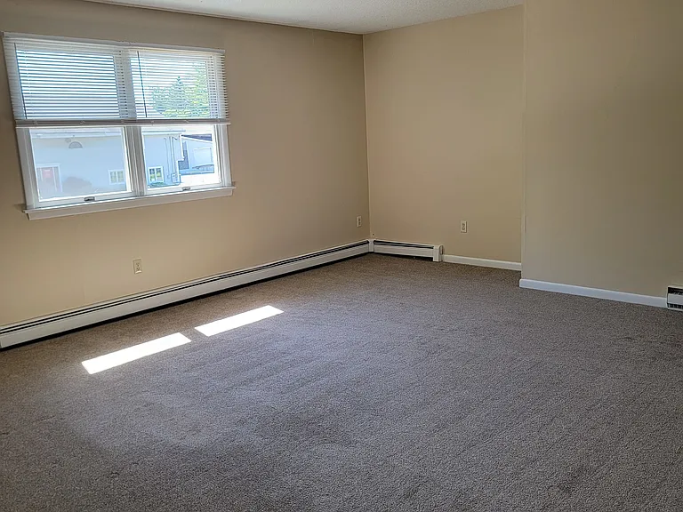 55 Fowler Rd #A-B — Photo 3
