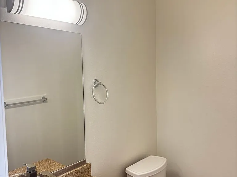 1501 Estate Villas — Photo 4