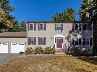 2 Round Table Ln, Taunton, MA 02780