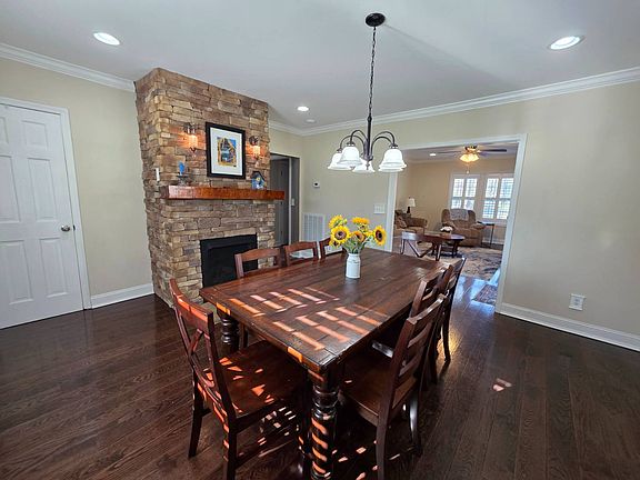 5th image of 3413 Reedy Creek Rd