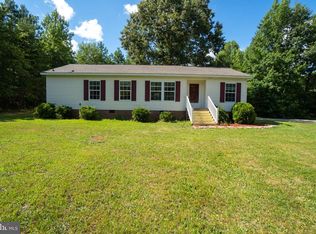 11080 Edgehill Academy Rd, Woodford, VA 22580