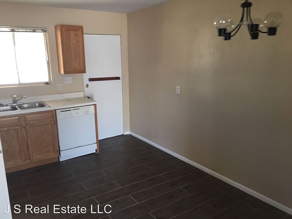 1st image of 2138-2140 W Morten Ave #B